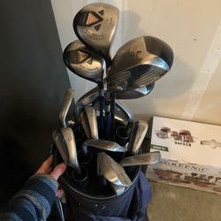 Full Set Of Men’s RH Golf Clubs