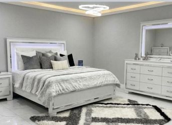 Bedroom Set 4 pcs white led bed dresser mirror and Nightstand