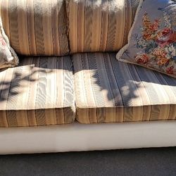 Modern Style Sofa By Crate And Barrel 