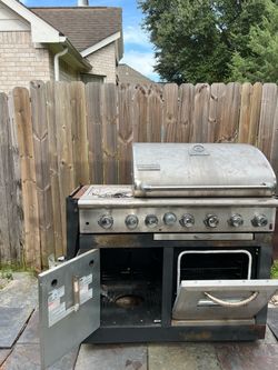 Gas grill w oven