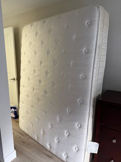 Serta Queen Pillow Top Mattress