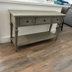 Beautiful Console Table $120
