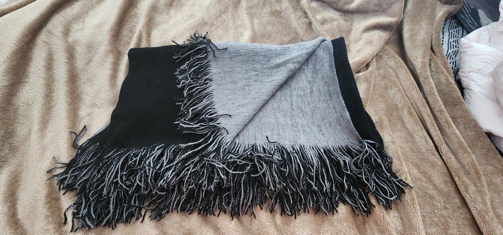 Black And Grey Wrap
