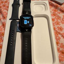 Selling Series 9 Apple Watch Cellular 45mm