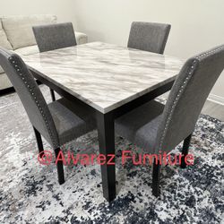 Dining Table Set With 5 Ps