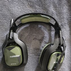 Astro A40