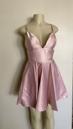 Elegant short dress, available in more sizes