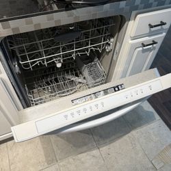 GE Appliances( Dishwasher,fridge, Stove)