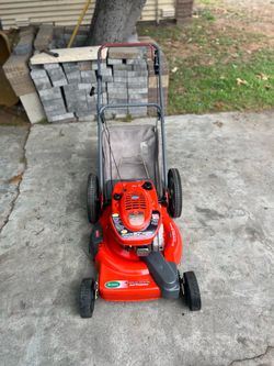 Scotts 6.5 HP self-propelled lawn mower