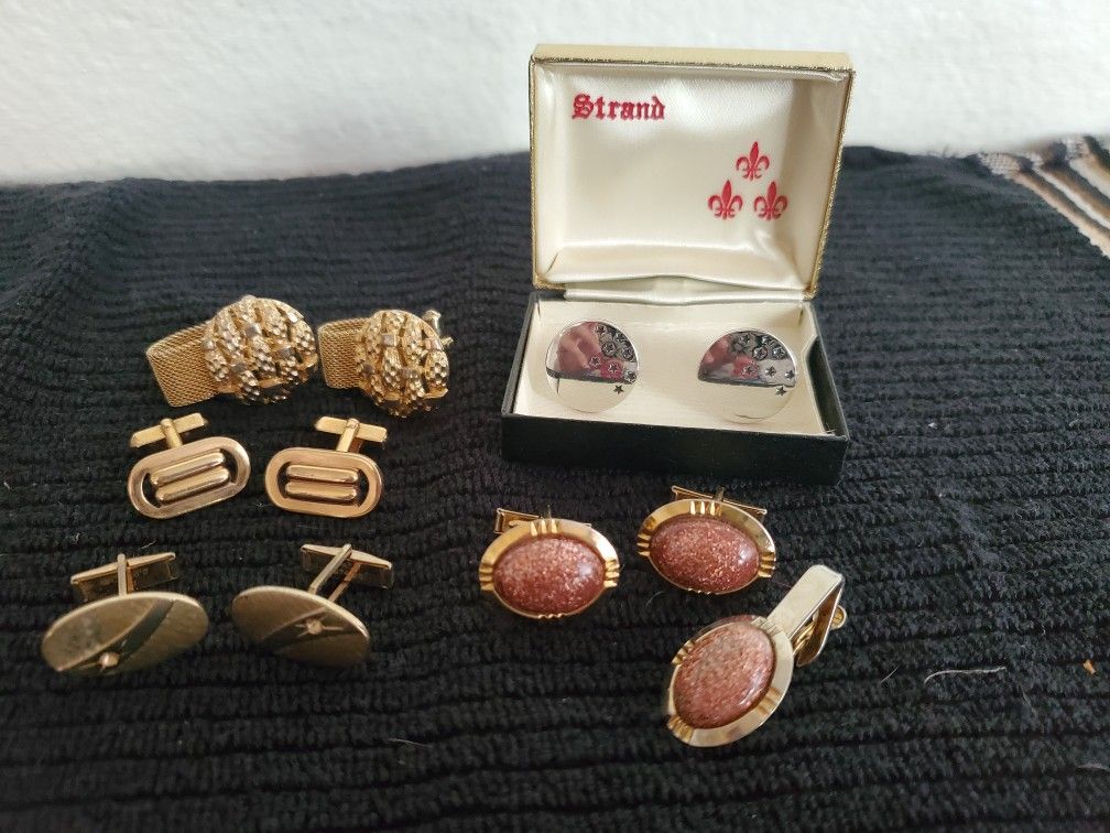 5 VINTAGE PAIRS OF MEN'S CUFF LINKS