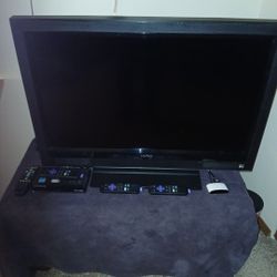 32" Vizio TV In Great Condition 
