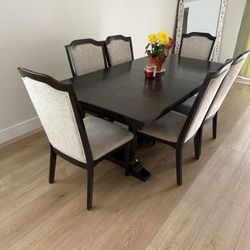 Dinning Table For Six To Eight People 