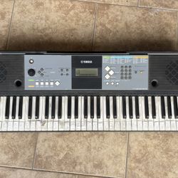 Yamaha Piano Keyboard