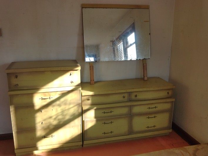 Dresser & Chest Drawers 