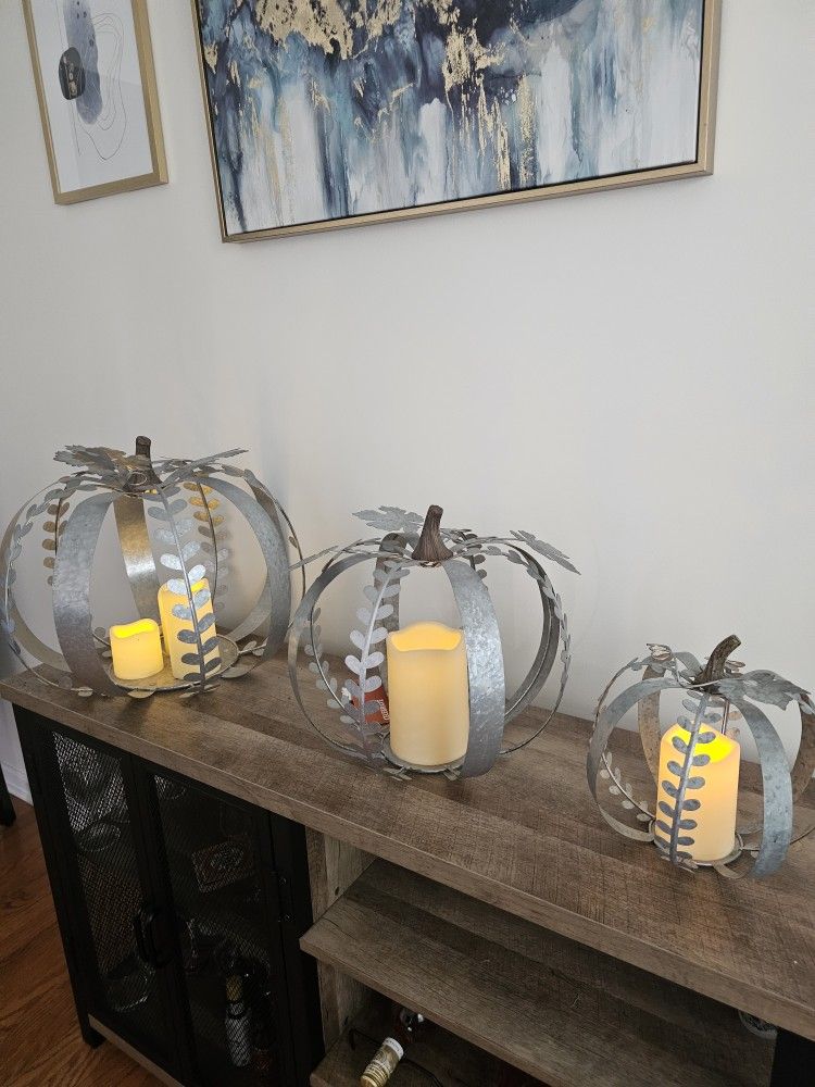$45.00 - Fall/Thanksgiving Large & Lighted Pumpkins! Metal/Candles/Batteries Included! Like New With Tags!!
