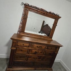 11 Drawer Dresser With Mirror
