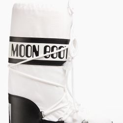 Moon Boot Icon White & Black -Unisex Icon Nylon Snow Boots