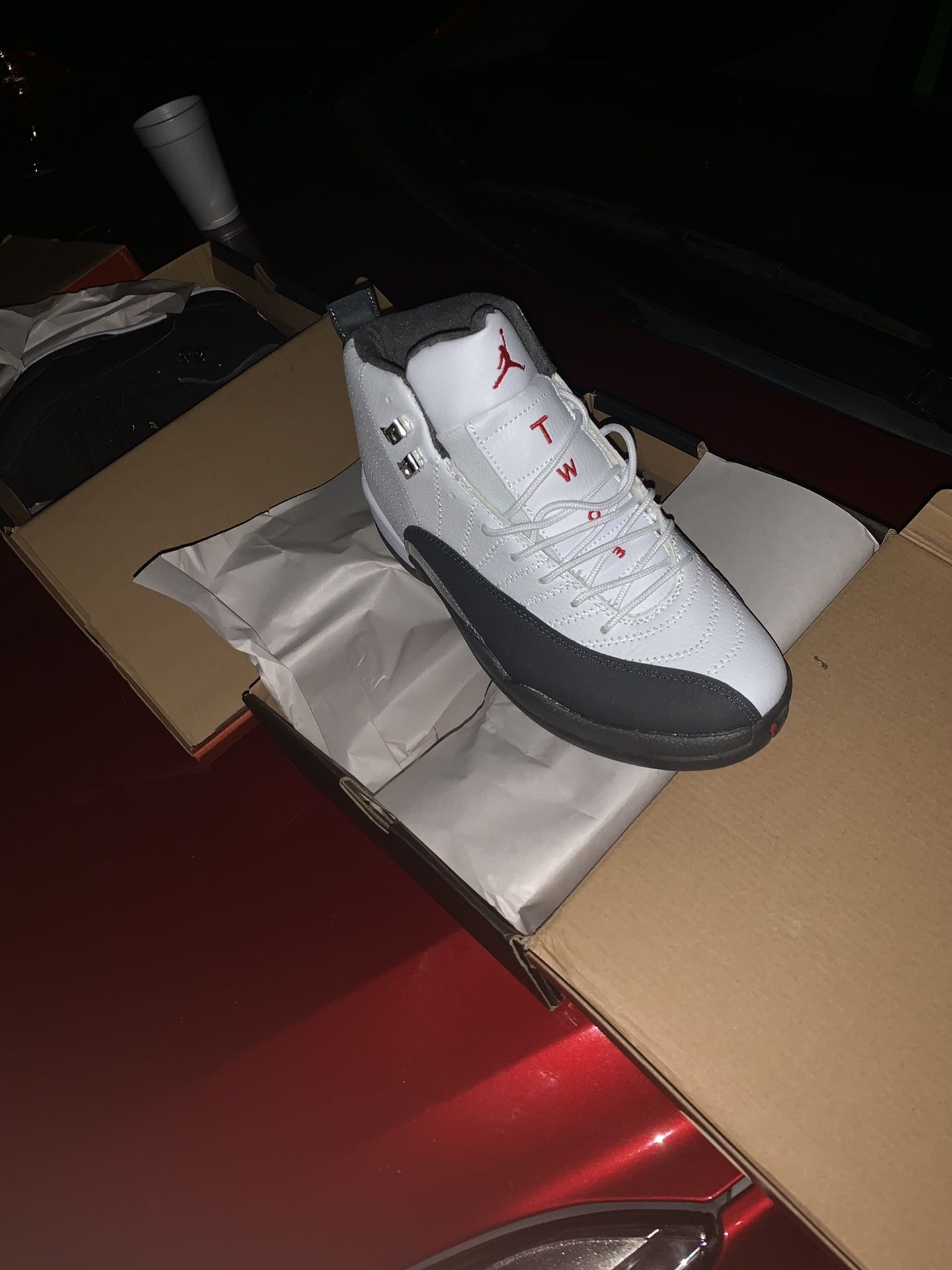 Jordan 12’s size 9 Men’s