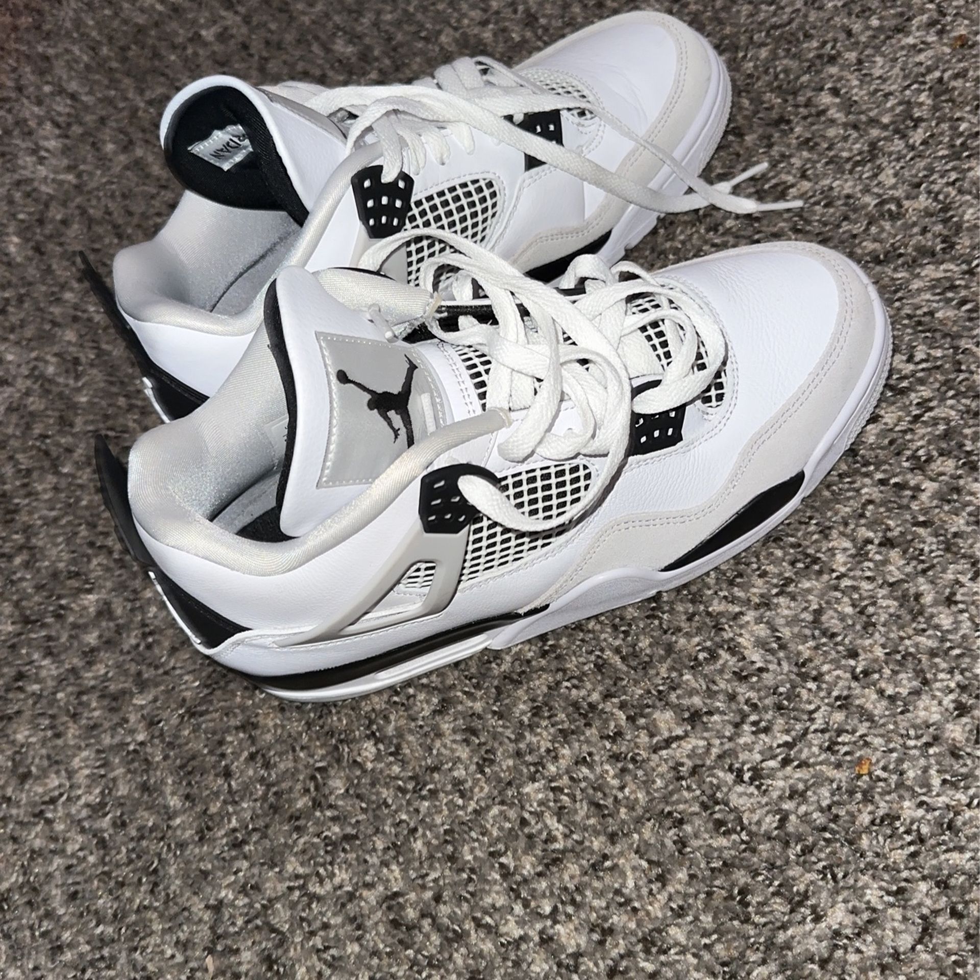Limited Edition Air Jordan 4 Retro Size 11 for Sale in Portland, OR -  OfferUp