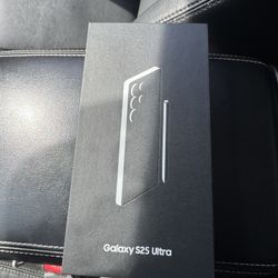 Samsung galaxy S25 Ultra (New in Box)