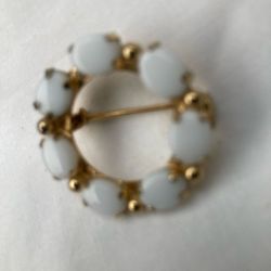 Vintage 1960s Circle Pin W/ 7!white Stones