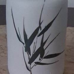 Cylindrical shaped hand crafted/bamboo motif hand painted vase