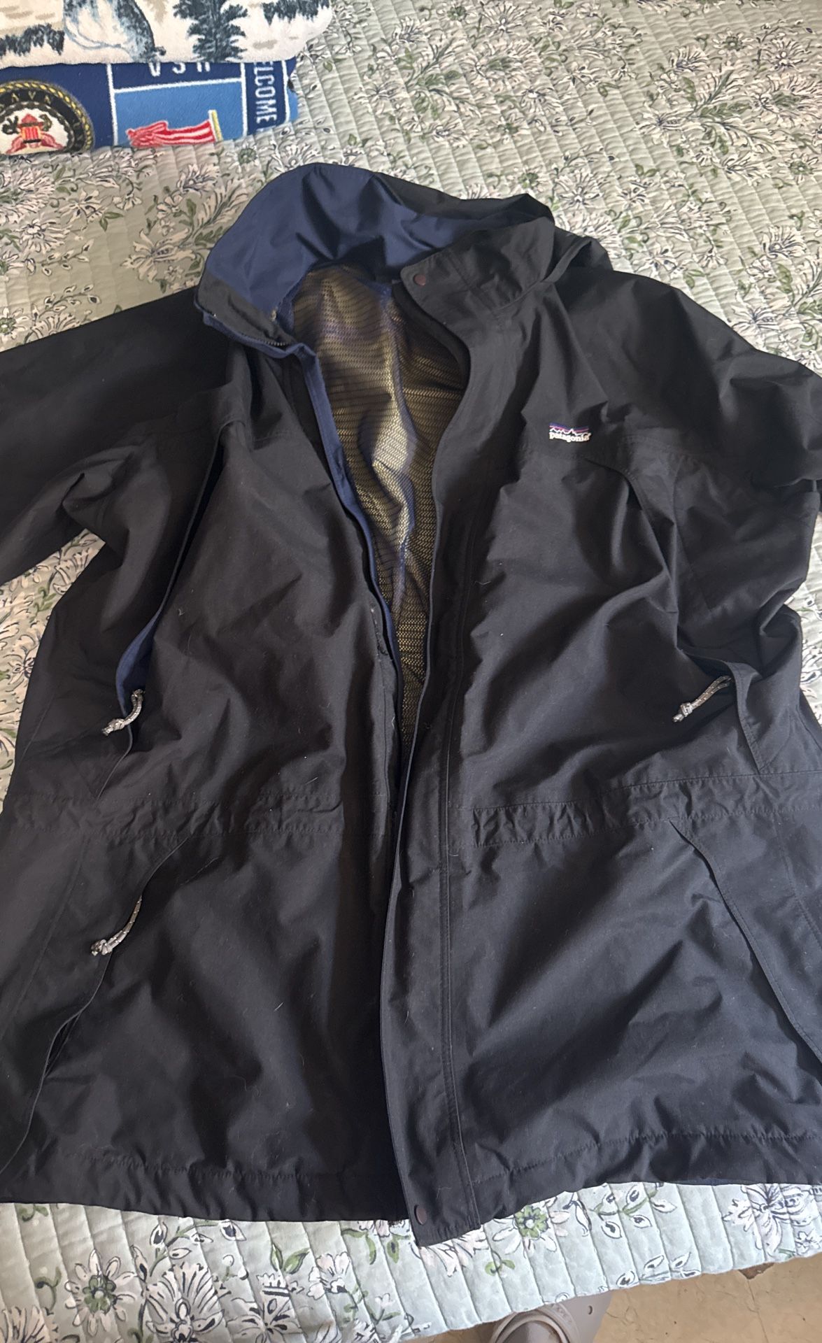 Men’s Patagonia Gore-Tex Jacket.