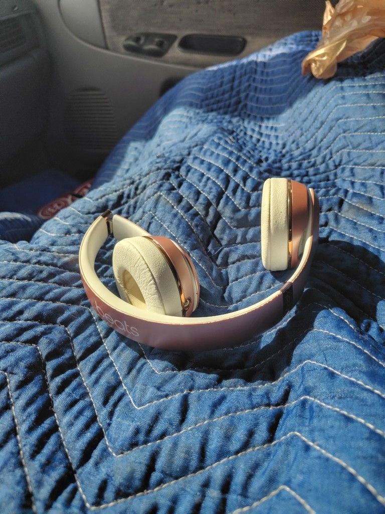 Beats Wireless Solo 3 Rose Gold