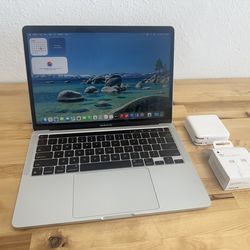 Apple MacBook Pro 13” M2