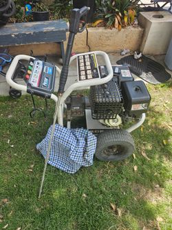Pressure washer for cleaning floors