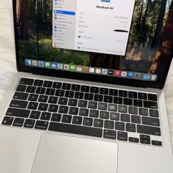 2022 MacBook Air M2 8GB Ram/ 512GB Storage