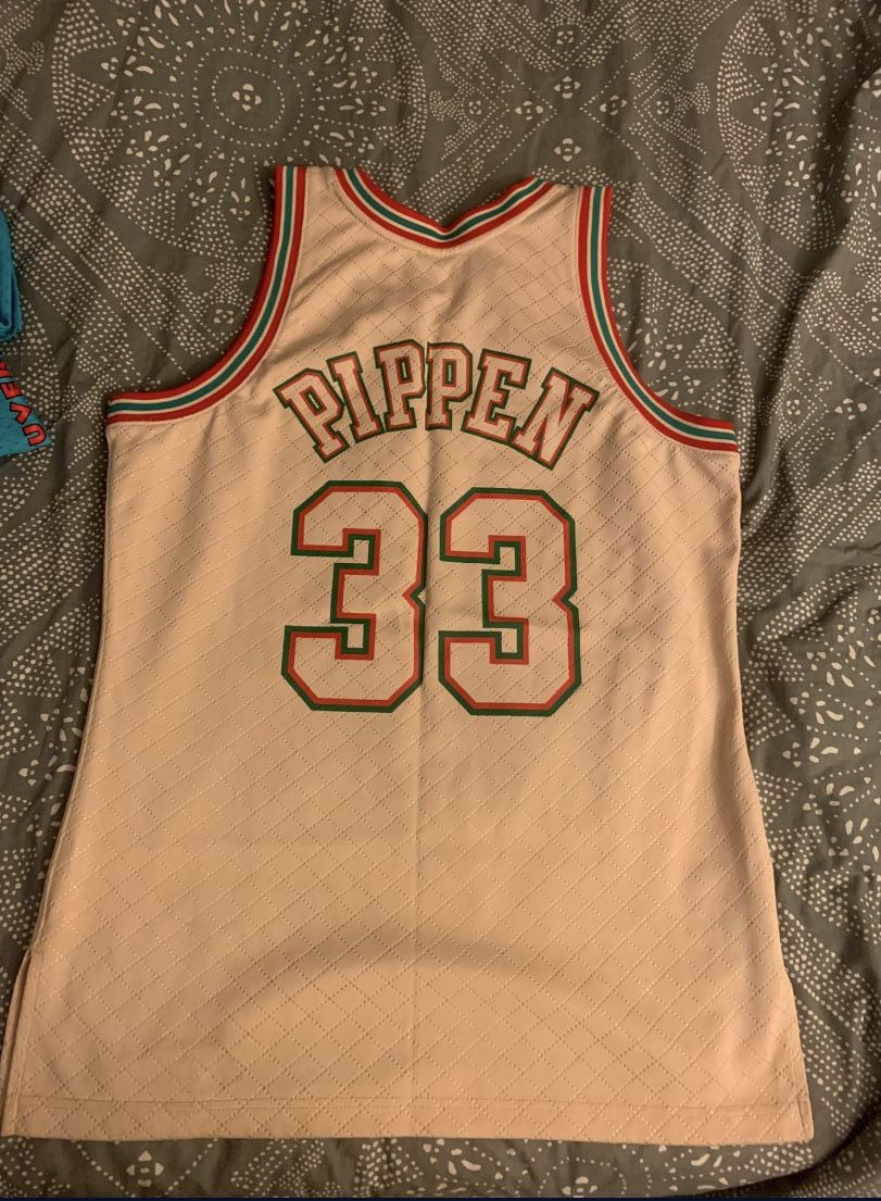 Authentic Mitchell&Ness Scotty Pippen Bulls Jersey (XL)