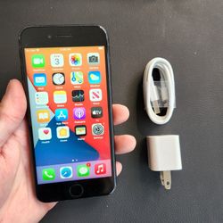 iPhone 7 - UNLOCKED - Like New  