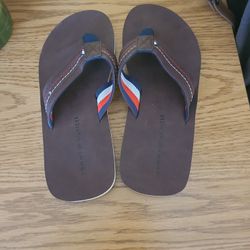 Tommy Hilfiger Men’s Daine Brown Faux Leather Flip-flop Sandals, sz 8M
