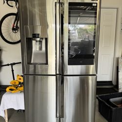 Refrigerator 