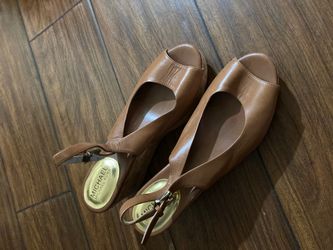 Michael Kors women’s shoes sandals size 9.5