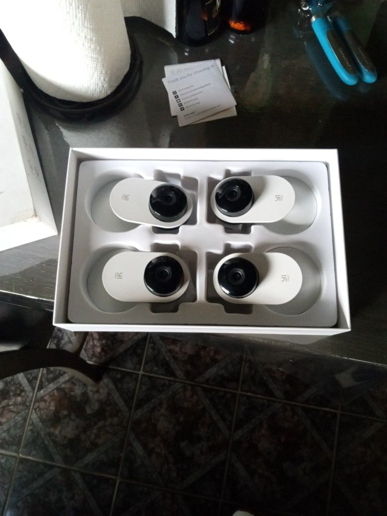 Home Camera Family Pack 4 Cameras In Good Condition