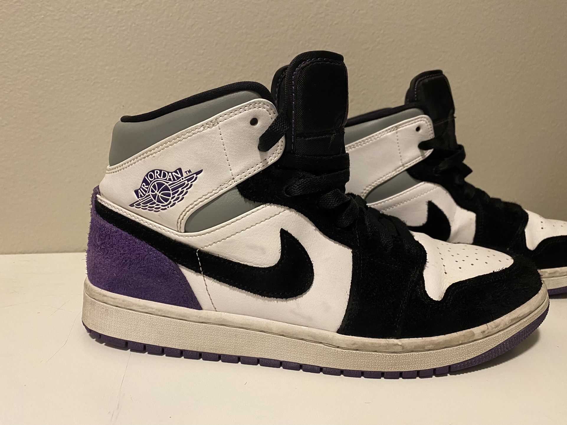Nike Air Jordan’s 8.5 Y Purple Youth Kids Shoes