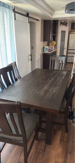 Dinning Table