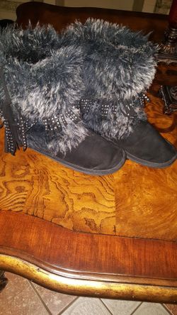 Boots size 9 from justice store