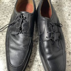 Black Men’s Shoes Size 10.5M