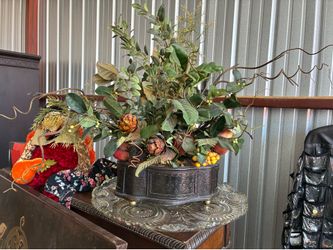 Decorative Faux Floral Arrangement
