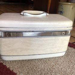 Retro Samsonite Train Case 