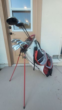 Golf set (p-5i ,3w, & driver)