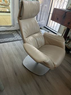 Leather Lounge Chair - Ivory