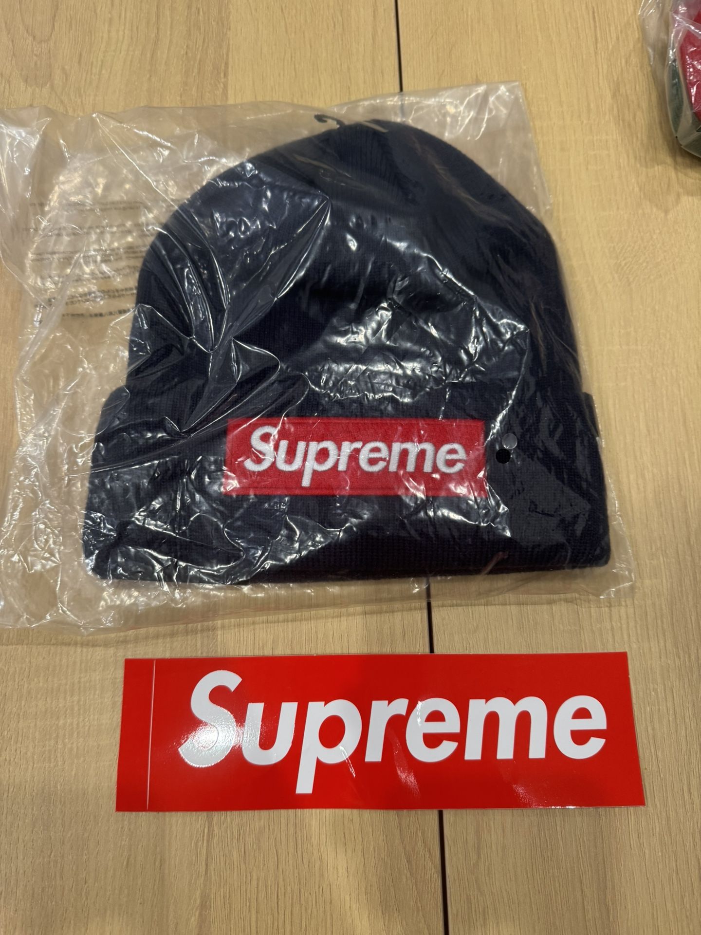 Supreme New Era Box Logo Beanie Navy FW24 One Size ~ NEW SEALED
