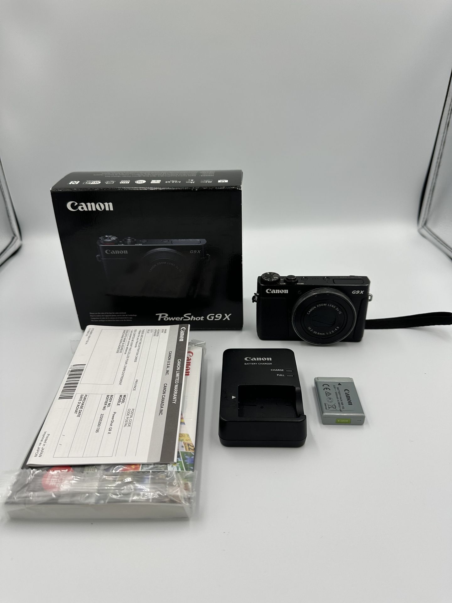 Canon G9X MK1 – Pocket Camera w/ Small LCD Flaw, Works Perfectly