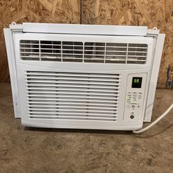 Window AC Unit 