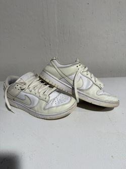 Nike Dunks Low White Women’s