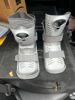 2 post surgery recovery boots